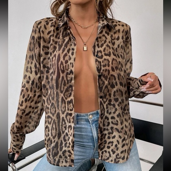 Leopard print loose fit Button Down Shirt - Picture 7 of 8